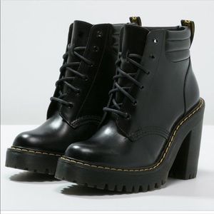 Dr. Martens Persephone boots, size 9 NWOT.